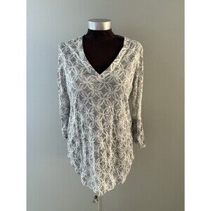David Cline Top Size M Gray White Geometric Print Crinkle Semi Sheer Roll Tab